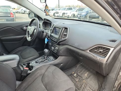 Used 2020 Jeep Cherokee Latitude image 17