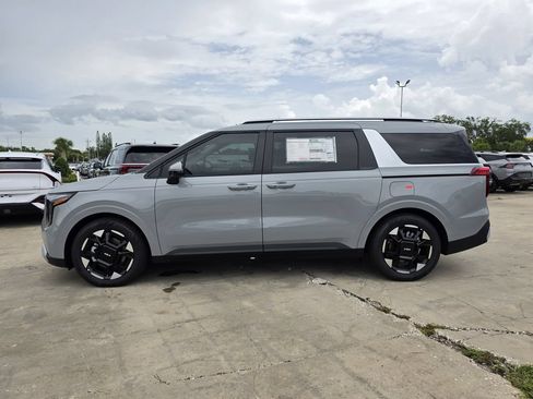 New 2026 Kia Carnival EX FWD image 5