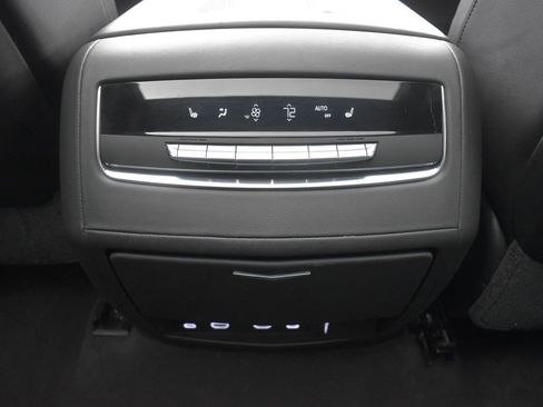 Used 2021 Cadillac Escalade Premium Luxury w/ LPO, Illumination Package image 33