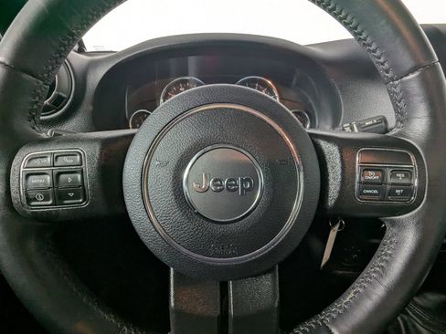 Used 2018 Jeep Wrangler Sport AWD/4WD image 13