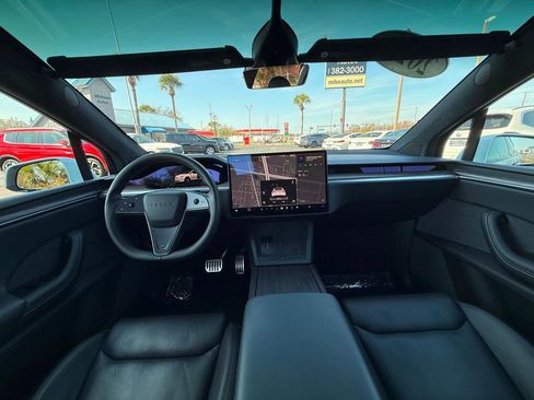 Used 2023 Tesla Model X image 20