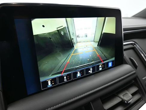 Used 2024 Chevrolet Suburban Z71 w/ Z71 Off-Road Package image 26