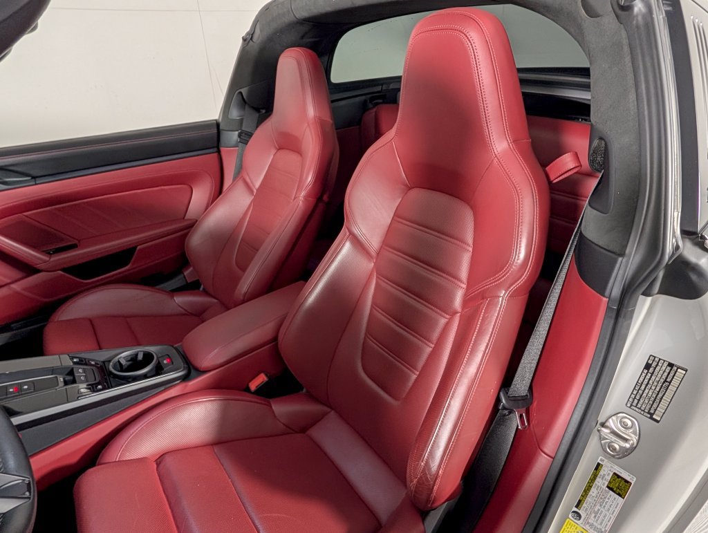 Certified 2022 Porsche 911 Targa 4 GTS AWD/4WD image 5