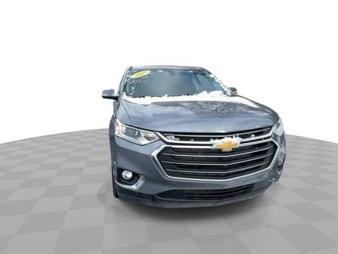 Used 2020 Chevrolet Traverse LT image 3