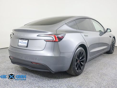 Used 2025 Tesla Model 3 Long Range AWD/4WD image 7