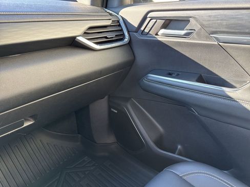 Used 2024 GMC Acadia Elevation w/ Luxury Package image 26