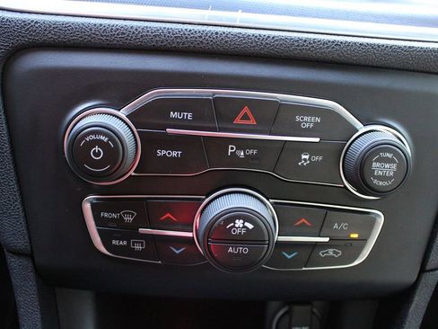 Used 2018 Dodge Charger R/T w/ Plus Group image 28