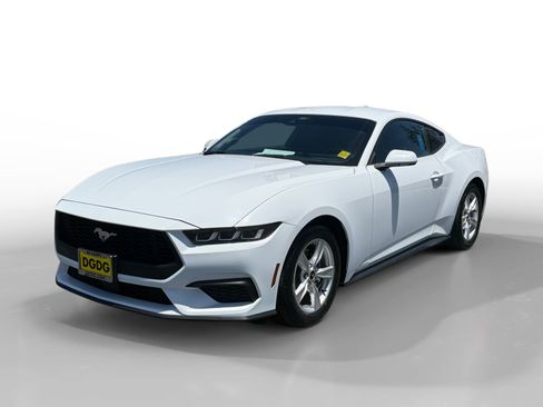Used 2024 Ford Mustang Coupe RWD image 1