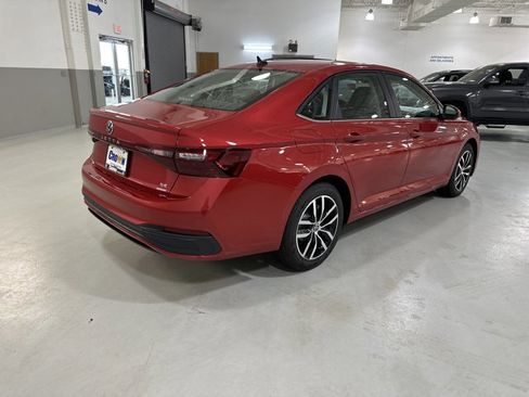 New 2026 Volkswagen Jetta SE FWD image 9