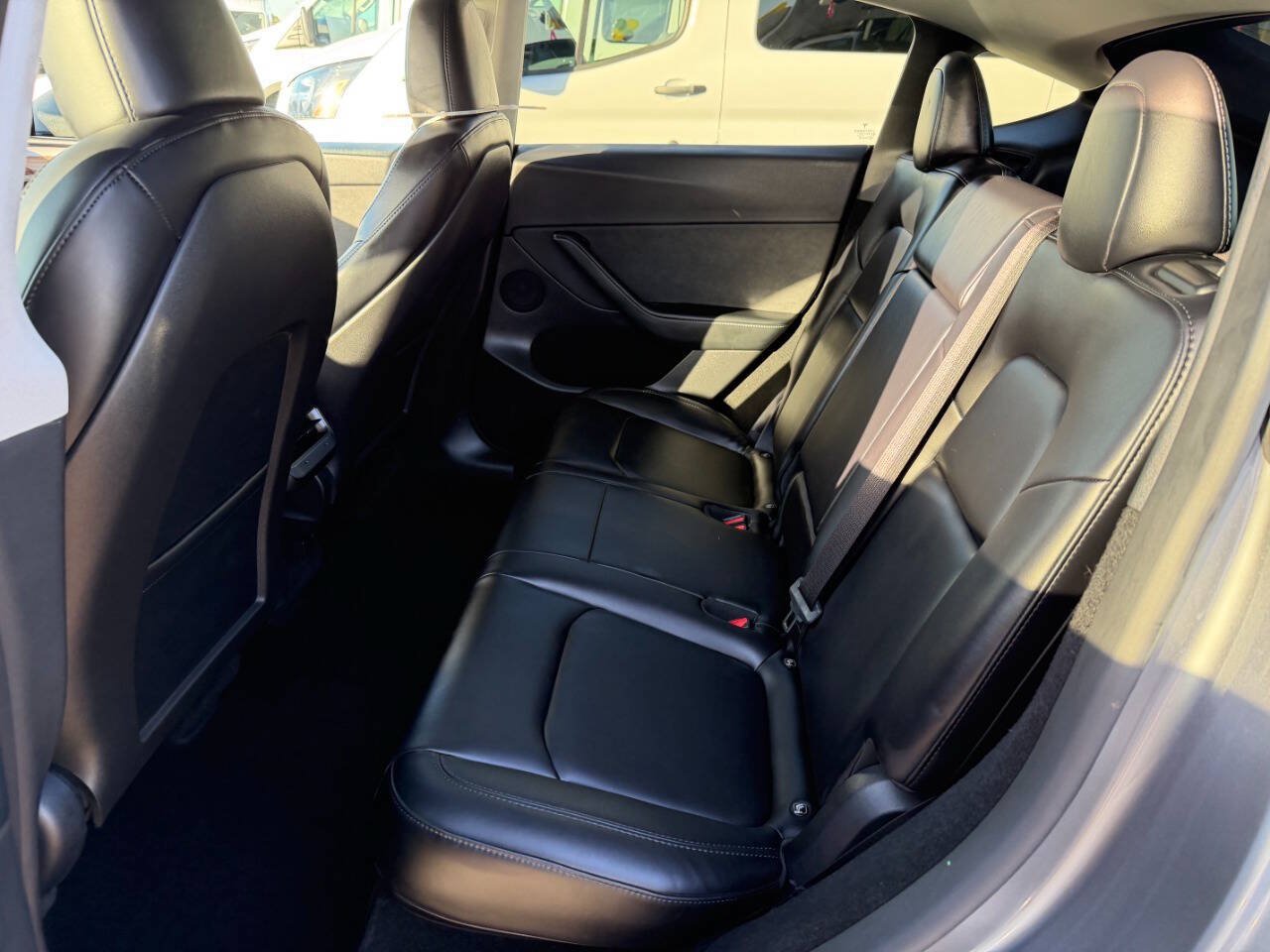 Used 2024 Tesla Model Y Long Range AWD/4WD image 27