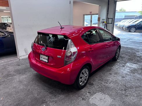 Used 2014 Toyota Prius C Three FWD image 5