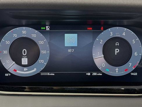 New 2024 Land Rover Range Rover Evoque Dynamic SE image 12