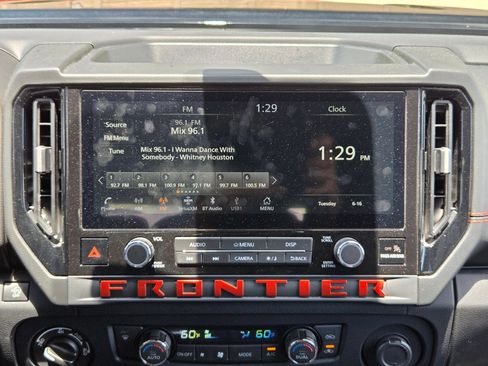 Used 2026 Nissan Frontier PRO-4X AWD/4WD image 17