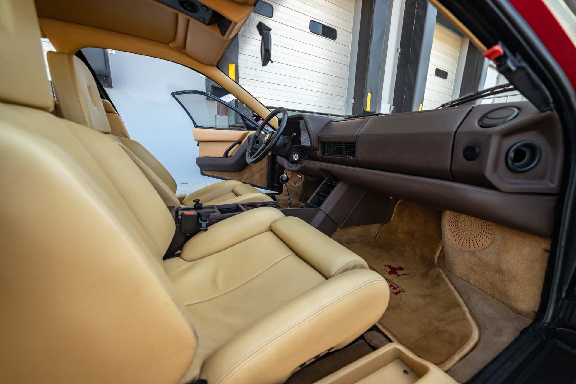 Used 1989 Ferrari Testarossa RWD image 14
