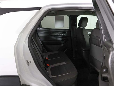 Used 2025 Chevrolet TrailBlazer LT AWD/4WD image 28