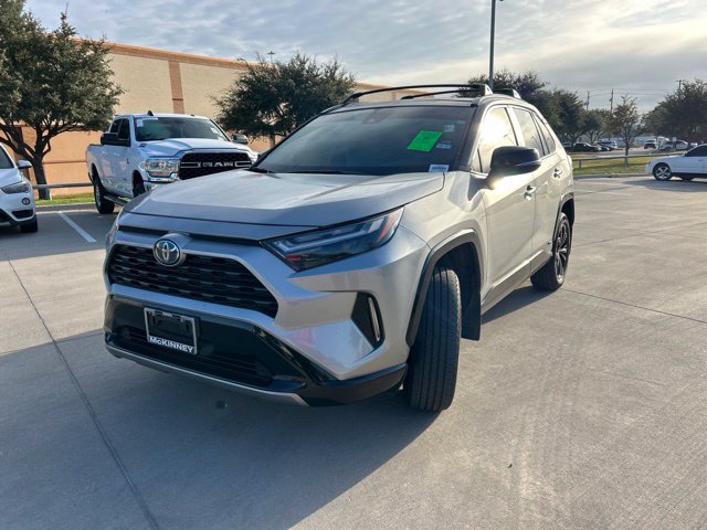 Used 2024 Toyota RAV4 XSE AWD/4WD image 9