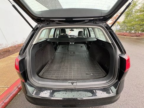 Used 2015 Volkswagen Golf TDI SE image 24