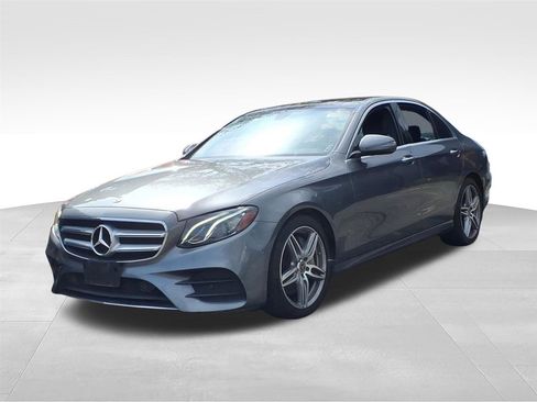 Used 2018 Mercedes-Benz E 300 4MATIC w/ Premium 1 Package image 1