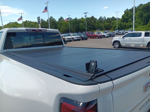 Used 2023 GMC Sierra 3500 Denali w/ Denali Ultimate Package AWD/4WD image 4