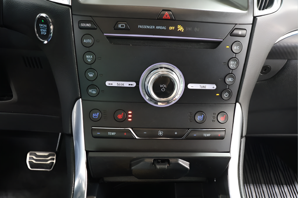 Used 2019 Ford Edge ST w/ Equipment Group 401A AWD/4WD image 9