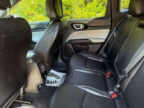 Used 2025 Jeep Compass Limited AWD/4WD image 13