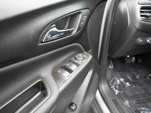 Used 2024 Chevrolet Equinox RS image 7