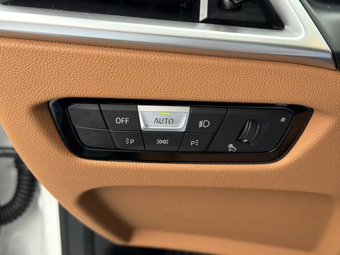 New 2026 BMW 330i Sedan w/ Premium Package image 15