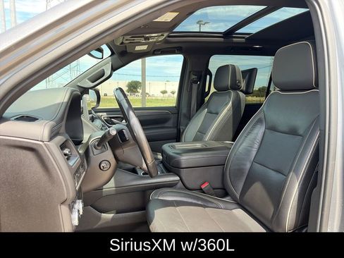Used 2021 GMC Yukon XL SLT w/ SLT Premium Package AWD/4WD image 8