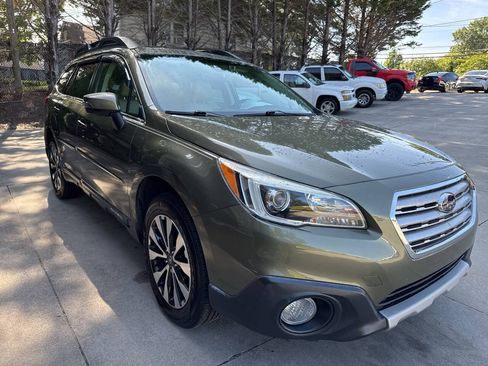 Used 2017 Subaru Outback 2.5i Limited AWD/4WD image 7