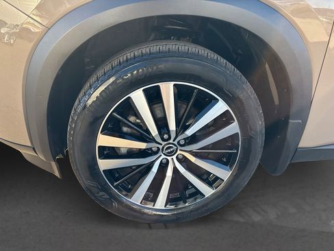 Used 2024 Nissan Pathfinder Platinum w/ Cargo Package image 12