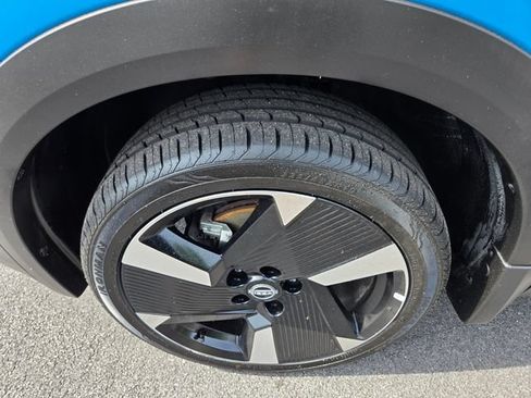 Used 2025 Nissan Kicks SR AWD/4WD image 24