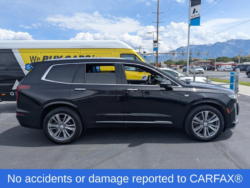 Used 2021 Cadillac XT6 Premium Luxury AWD/4WD image 2
