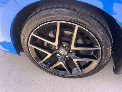 Certified 2024 Honda Civic Sport Touring image 9