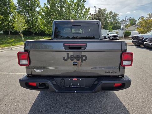 New 2026 Jeep Gladiator Sport AWD/4WD image 12
