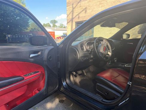 Used 2016 Dodge Charger R/T w/ Plus Group RWD image 8