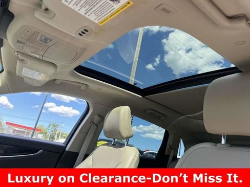 Used 2021 Lincoln Nautilus Reserve image 12