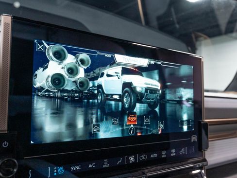 Used 2025 GMC Hummer EV 3X AWD/4WD image 26