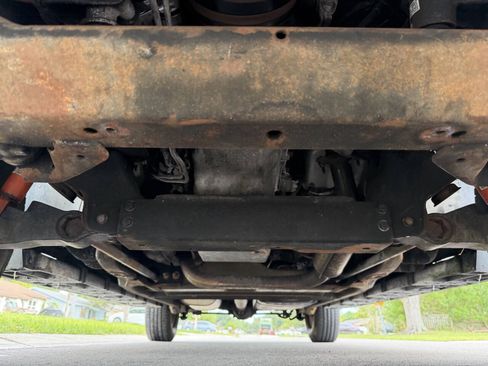 Used 2002 Chevrolet Suburban LT RWD image 19