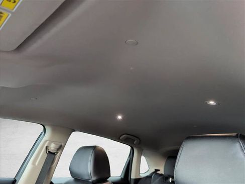 Used 2025 Honda HR-V LX image 23