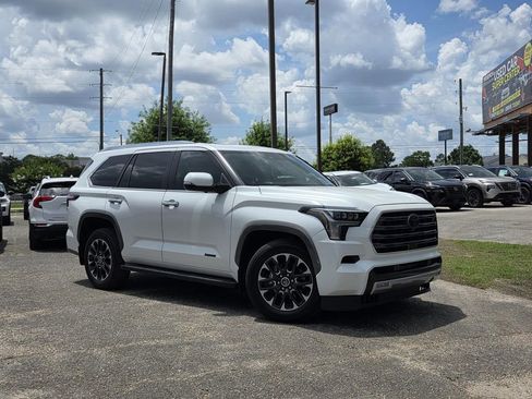 Used 2024 Toyota Sequoia Limited AWD/4WD image 2