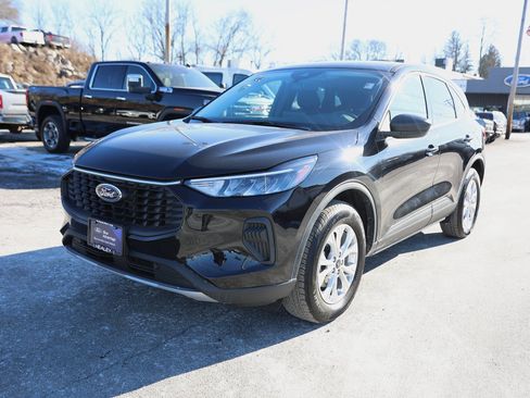 Used 2025 Ford Escape Active image 3
