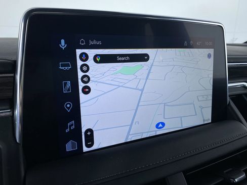 Used 2024 Chevrolet Tahoe Z71 w/ Luxury Package image 6