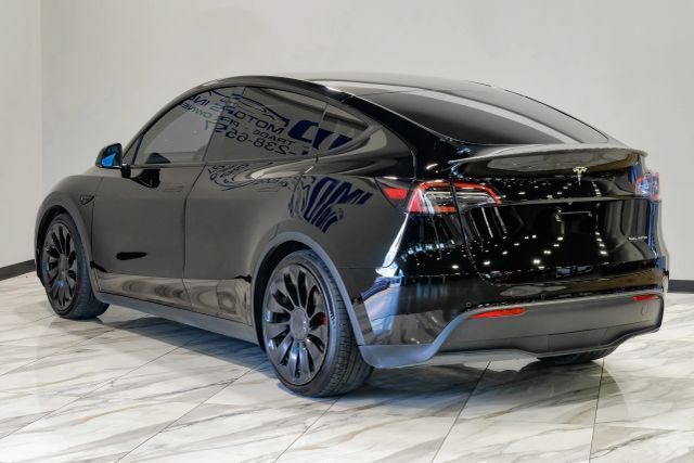 Used 2022 Tesla Model Y Performance AWD/4WD image 14