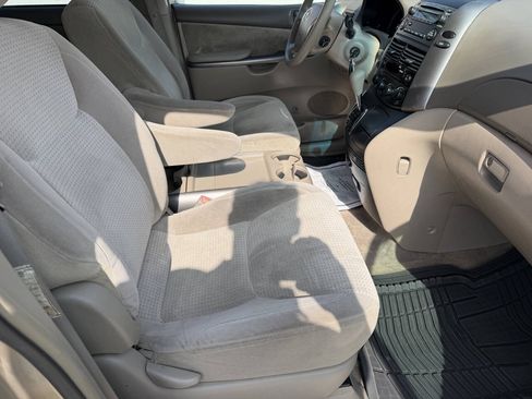 Used 2008 Toyota Sienna LE FWD image 22