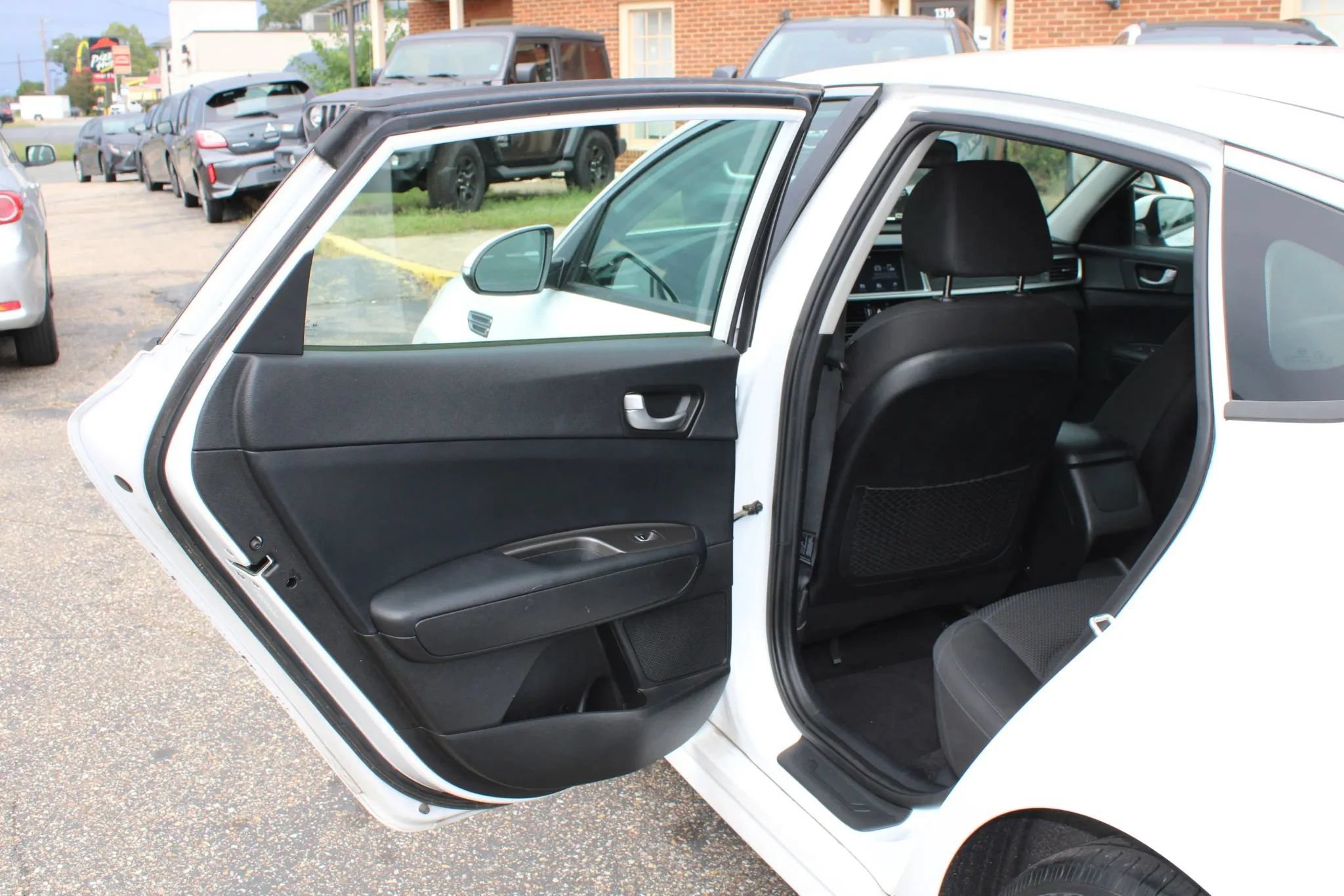 Used 2020 Kia Optima LX FWD image 15