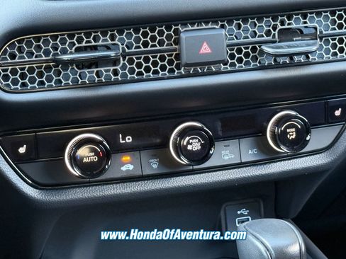 Used 2025 Honda HR-V Sport image 18