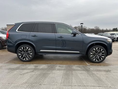 New 2026 Volvo XC90 T8 Plus image 8