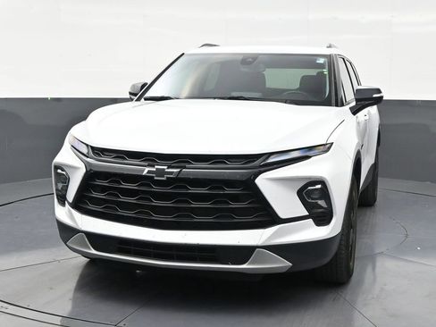 Used 2024 Chevrolet Blazer LT w/ Midnight/Sport Edition FWD image 8