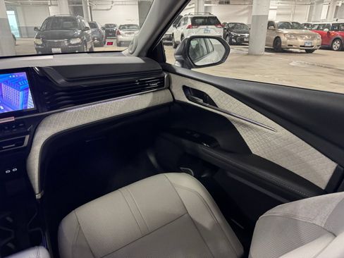 New 2026 Toyota Camry XLE w/ Premium Plus Package AWD/4WD image 38