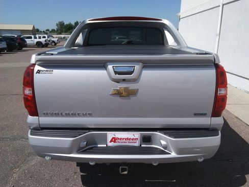 Used 2011 Chevrolet Avalanche LT image 6